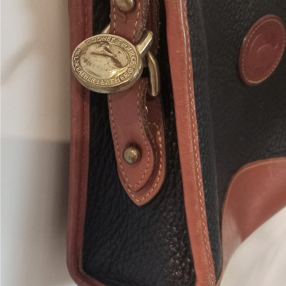 Vintage Dooney & Bourke Crossbody Bag - Picture 6 of 11